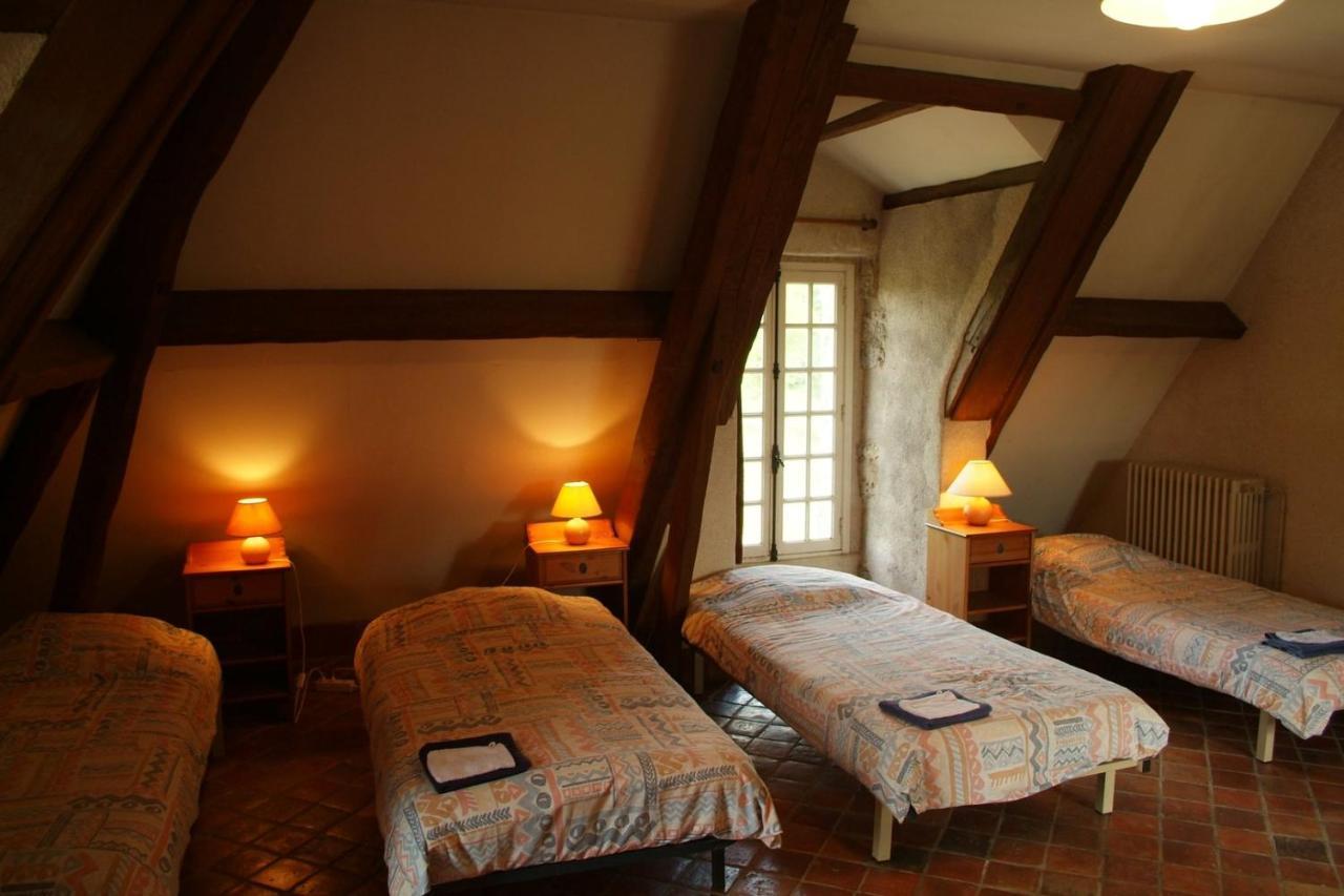 Chateau De Montrame Soisy-Bouy Стая снимка