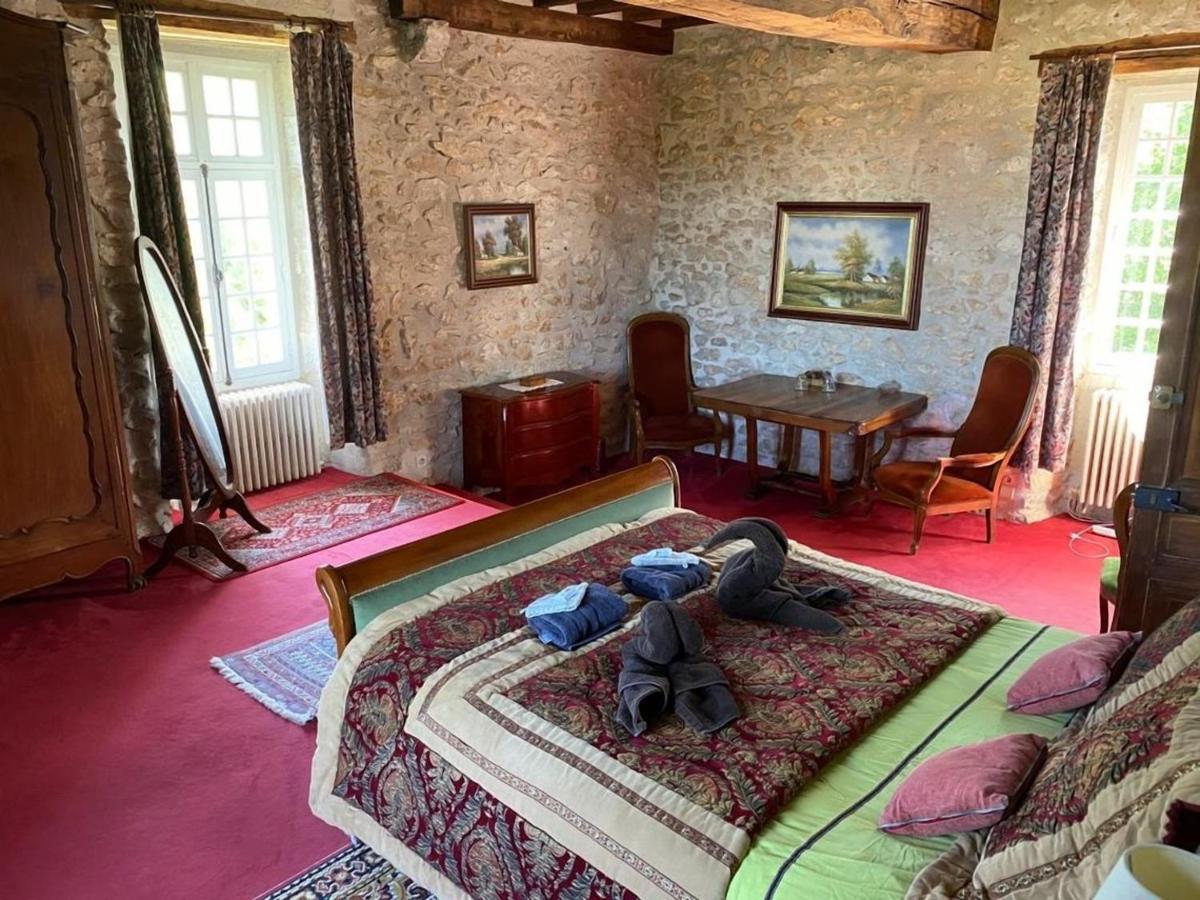 Chateau De Montrame Soisy-Bouy Стая снимка