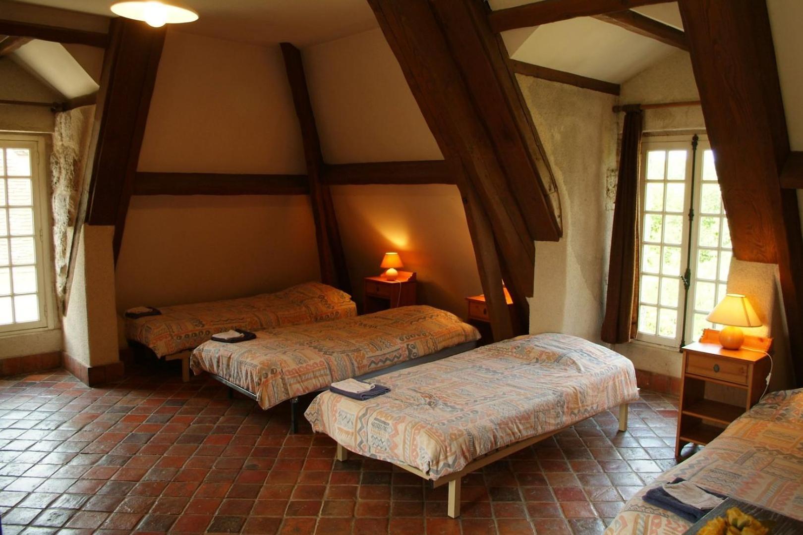 Chateau De Montrame Soisy-Bouy Стая снимка