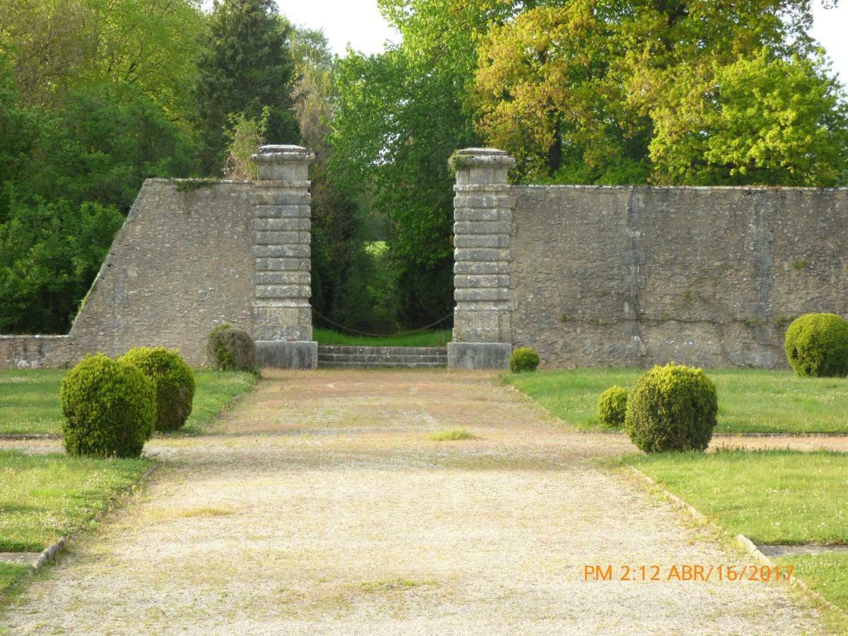 Chateau De Montrame Soisy-Bouy Екстериор снимка