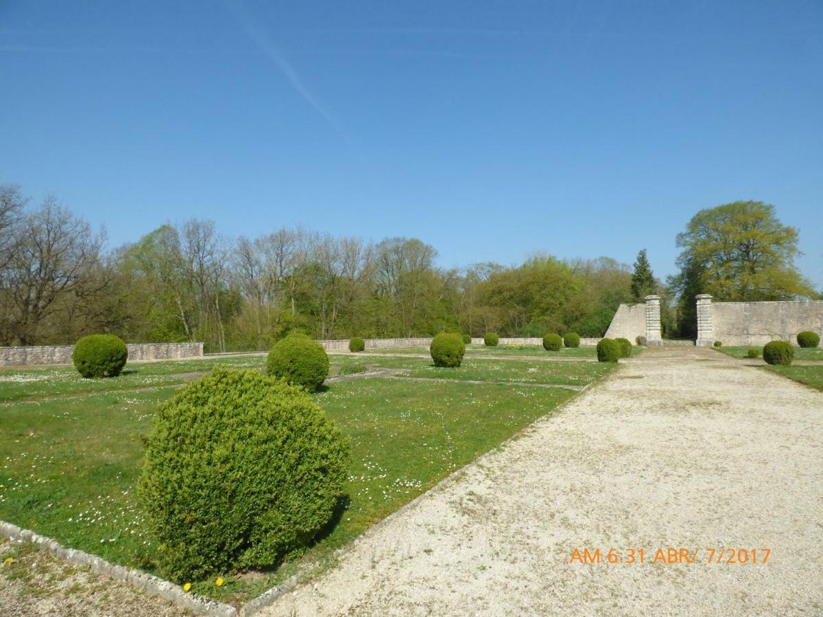 Chateau De Montrame Soisy-Bouy Екстериор снимка